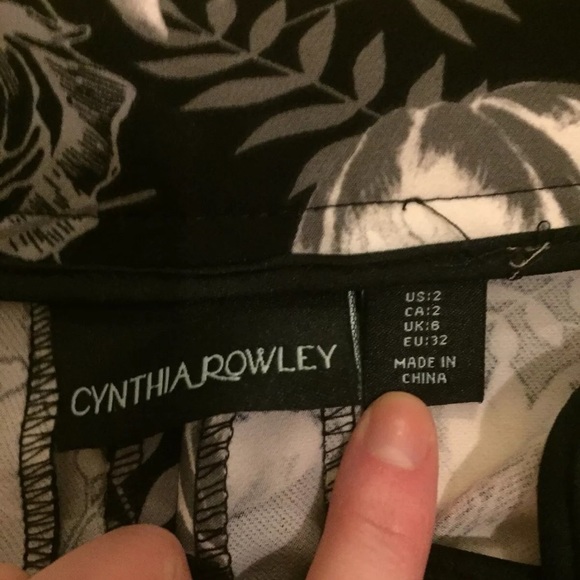 Cynthia Rowley Pants - Picture 7 of 7